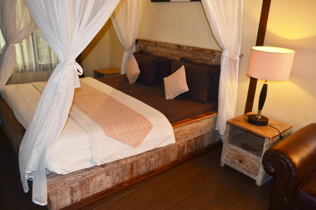 Joglo Villa Bali Penatih Buitenkant foto