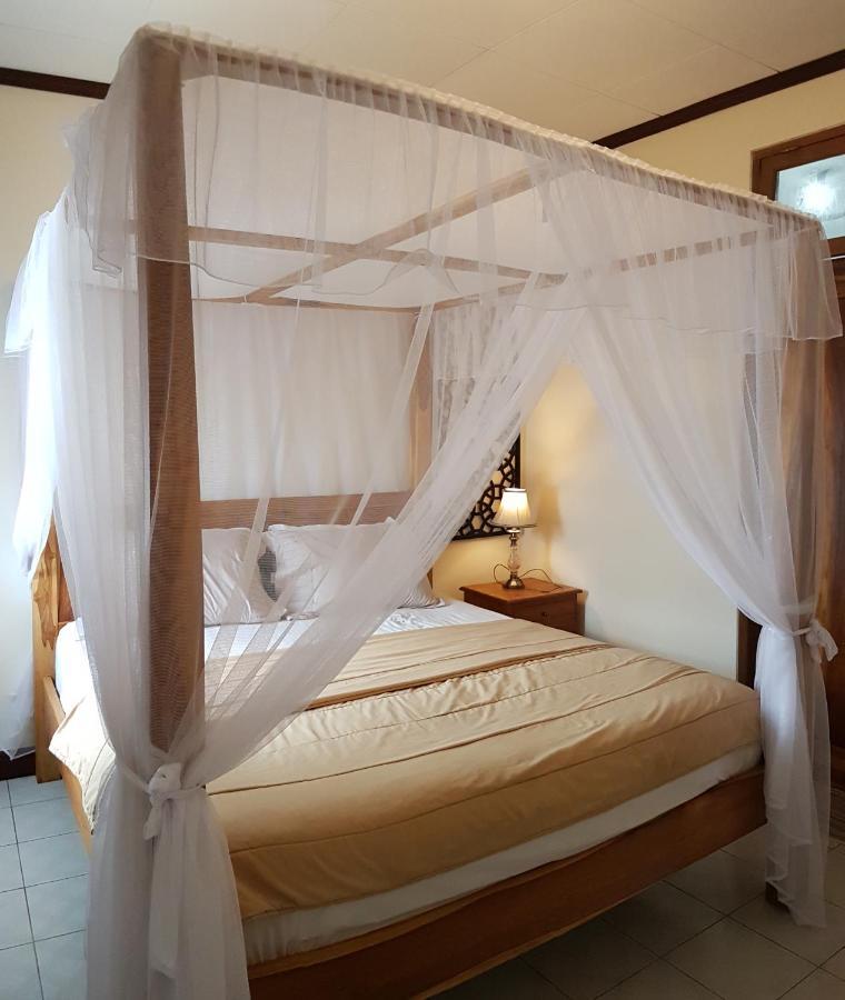 Joglo Villa Bali Penatih Buitenkant foto